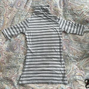 EUC Vince gray and white striped turtleneck tee
